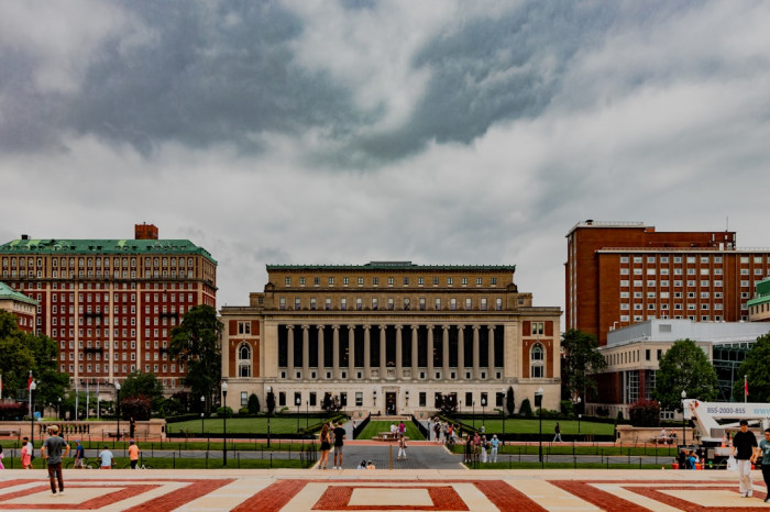 Deulcom International Adana: İngilizce ve Hosteslik Kursu